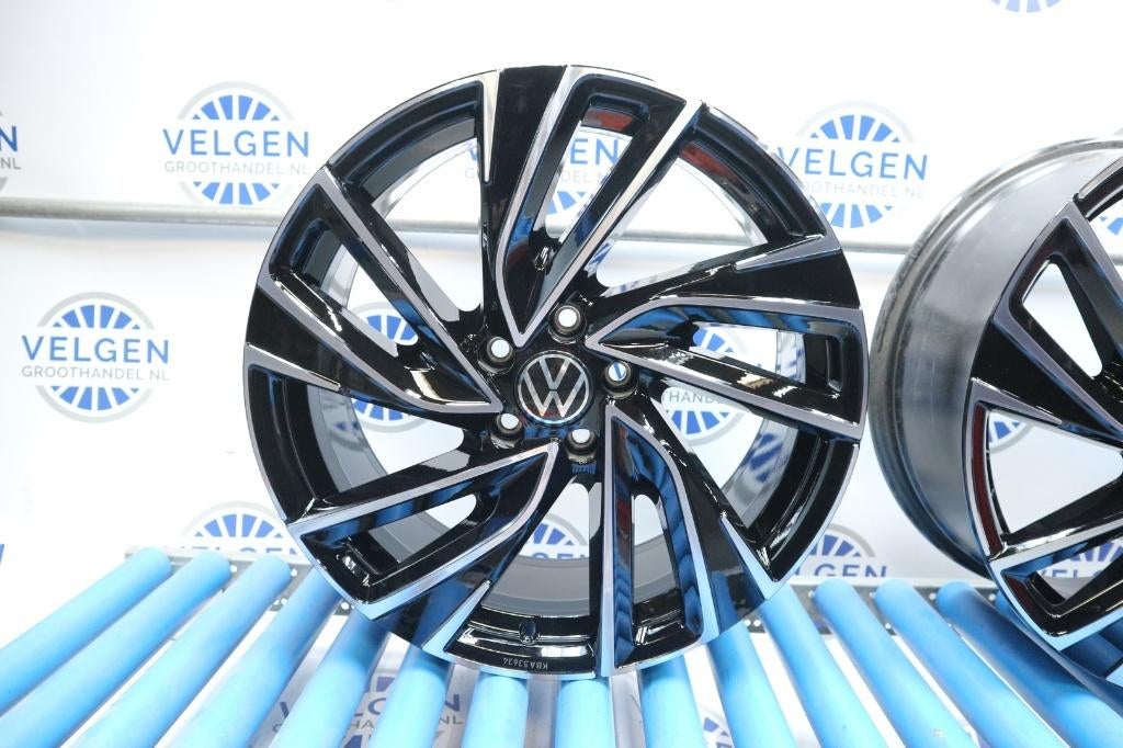 19 inch VW Arteon Passat 3G originele Adelaide nieuwstaat, 19 inch, Velg(en), -, -
