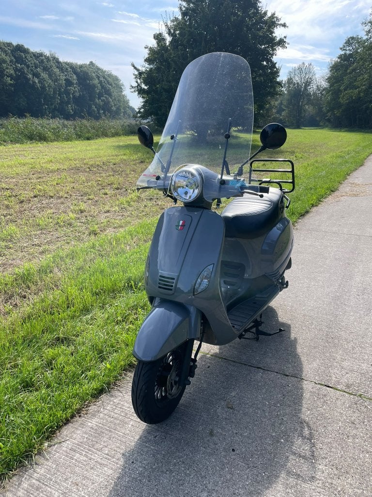 Scooter GTS Toscane Pure - nog geen jaar oud, Fietsen en Brommers, Zo goed als nieuw, Benzine, Ophalen, Overige merken