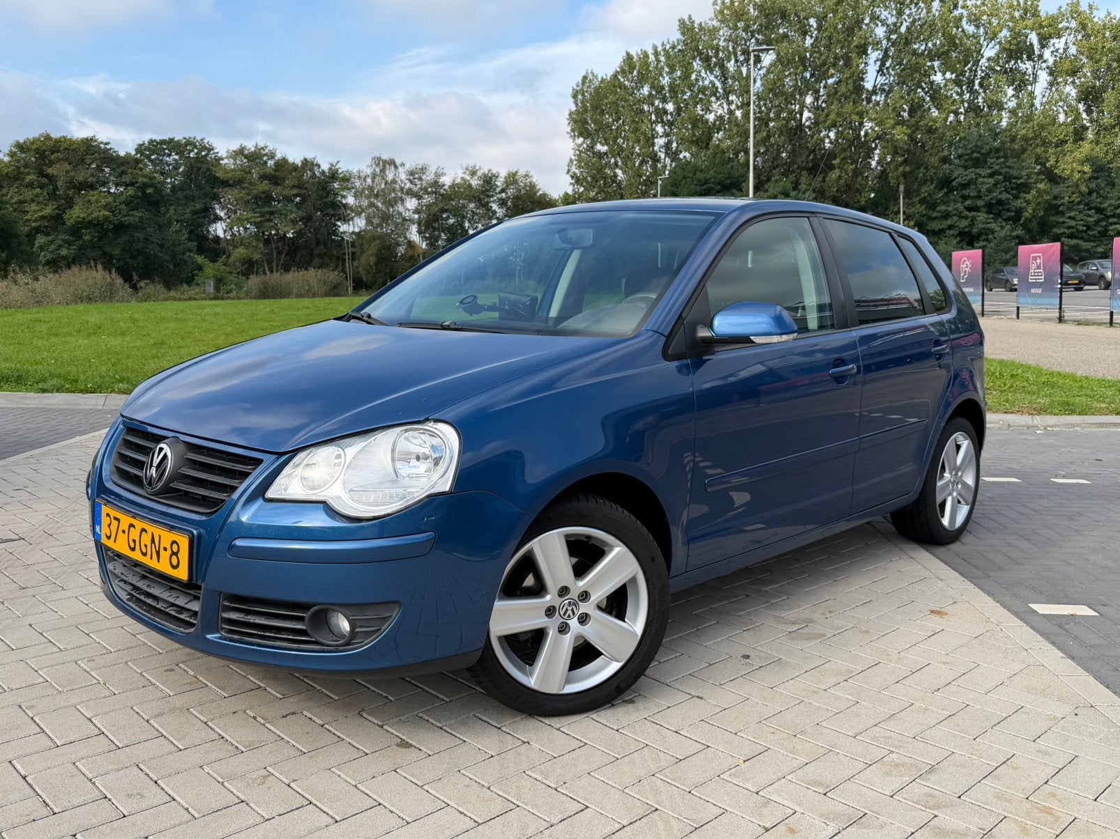 Volkswagen Polo 1.4 NAP/APK Carplay Cruise Control, Auto's, Voorwielaandrijving, Stof, 40 €/maand, 4 cilinders