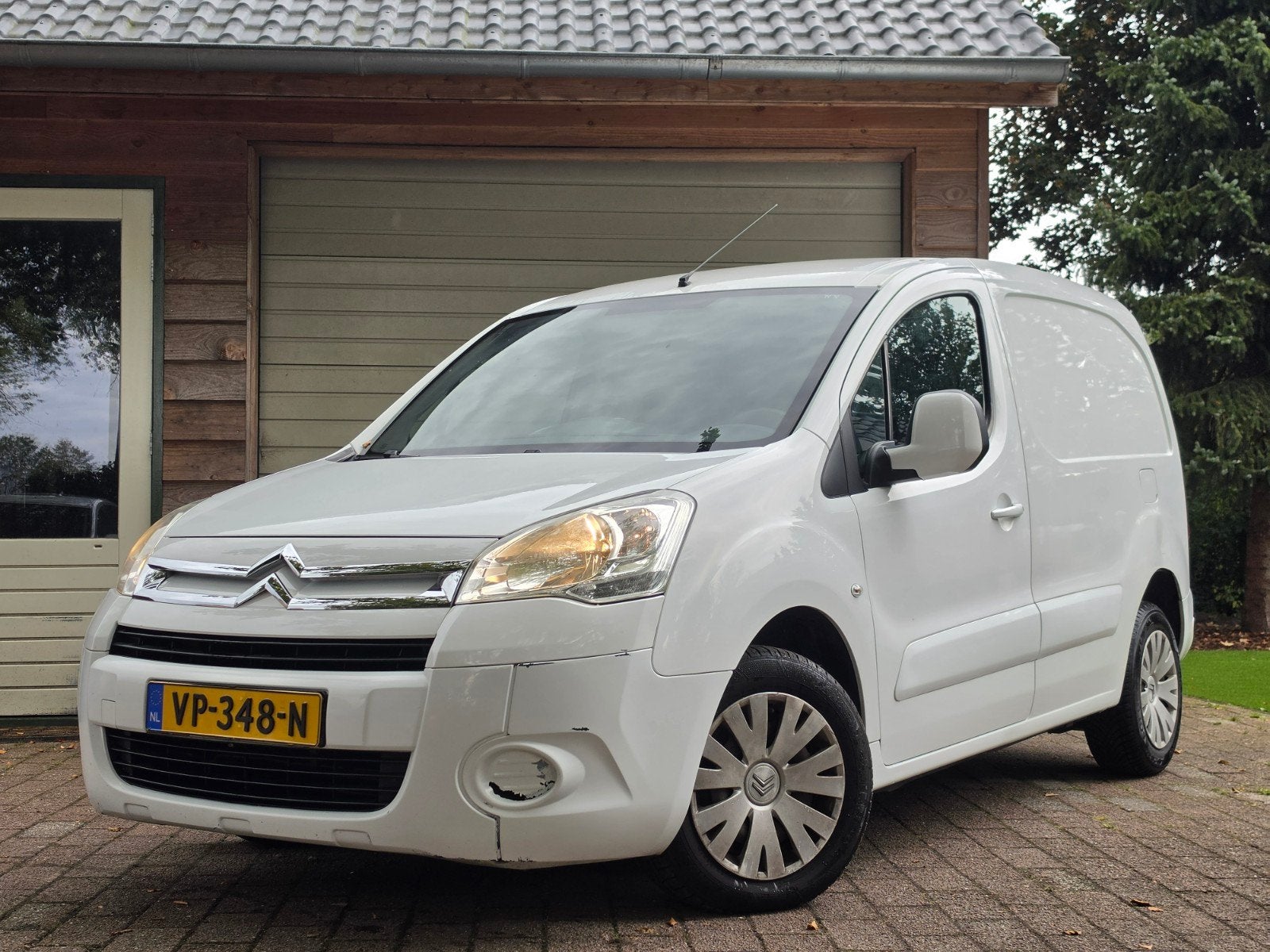 Citroën Berlingo 1.6i Club 500 Schuifdeur Parkeersensor APK, Voorwielaandrijving, Stof, Zwart, 4 cilinders