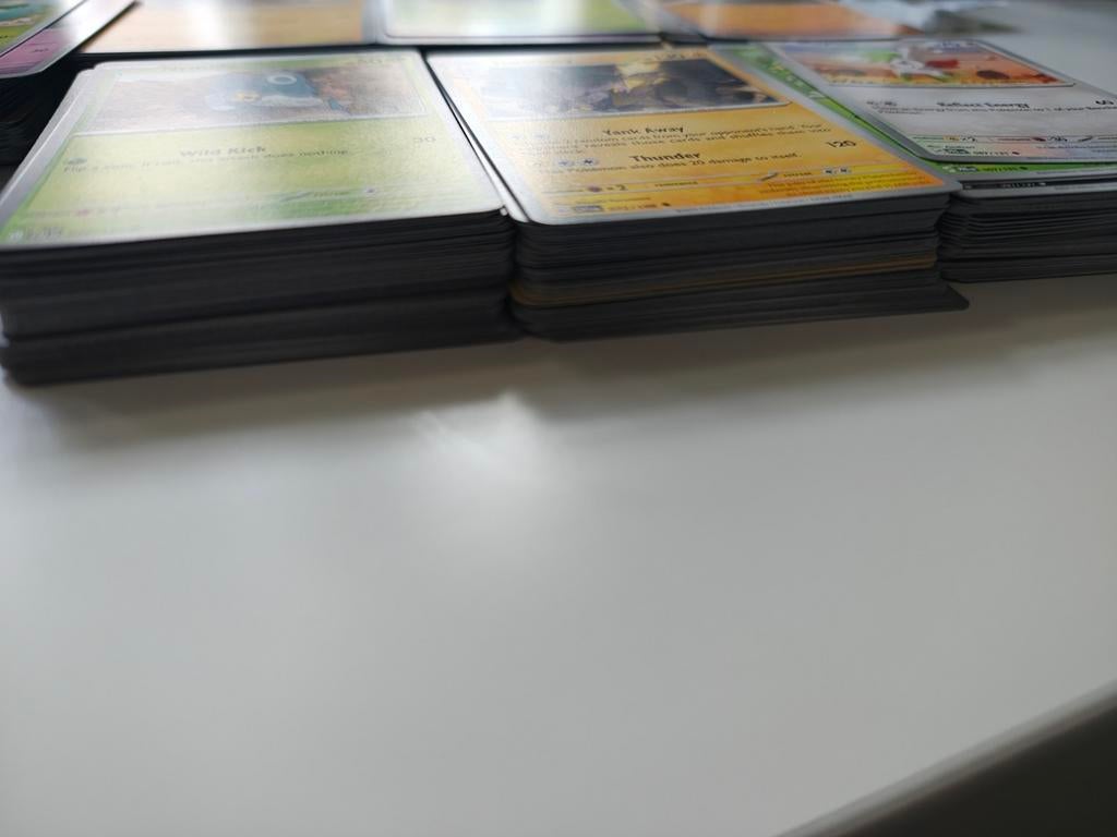 Grote stapel Pokémon kaarten 300 stuks, Ophalen of Verzenden, Gebruikt, Meerdere kaarten