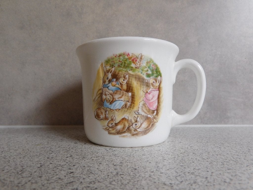 Royal Albert Flopsy Bunnies Beatrix Potter Mok 7,5x9 cm, Vintage, Zo goed als nieuw, Porselein, Royal Albert