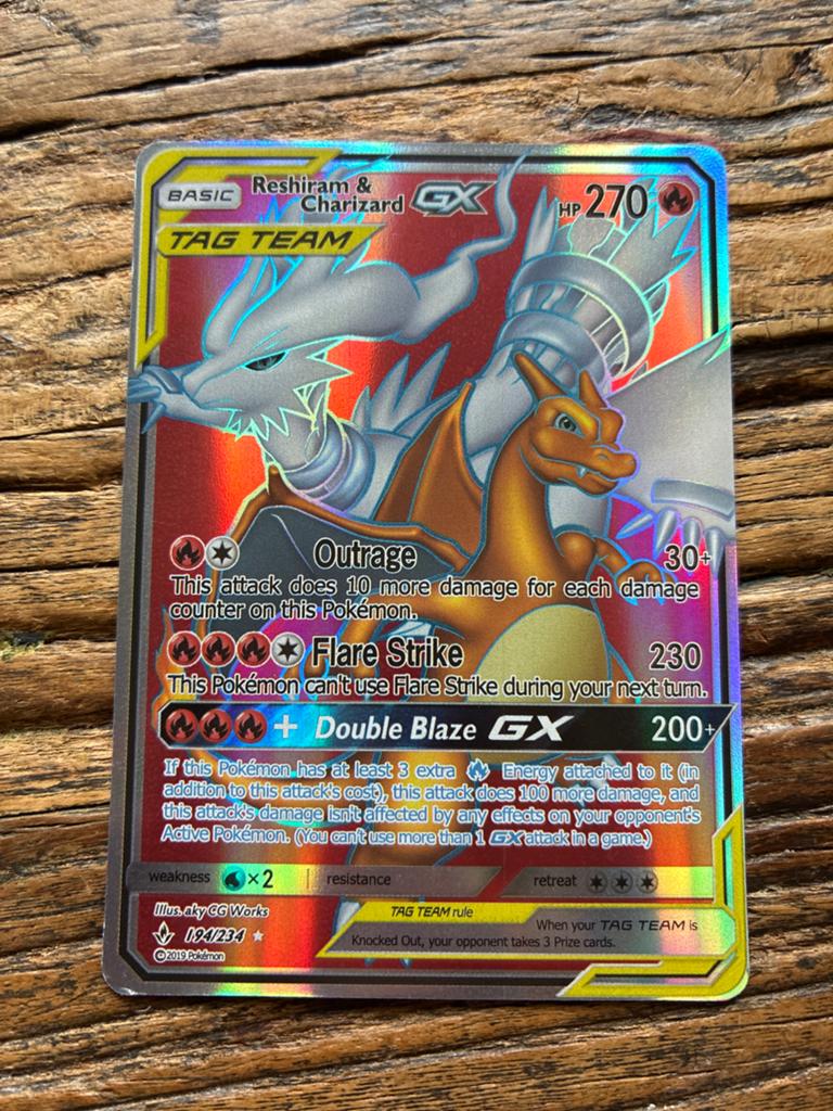 Reshiram & charizard gx 194/234, Hobby en Vrije tijd, Verzamelkaartspellen | Pokémon, Ophalen of Verzenden, Zo goed als nieuw