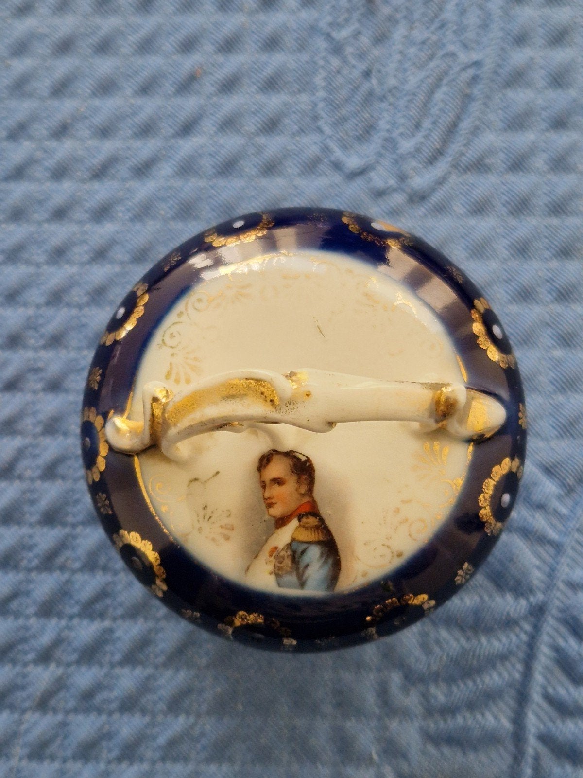 Antiek pillendoosje/bonbonschaaltje met Napoleon decor, Antiek en Kunst, Ophalen of Verzenden