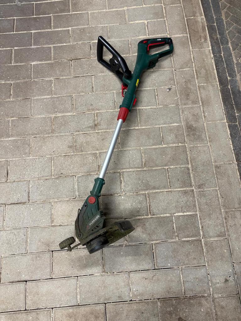 Grastrimmer op accu (excl accu), Ophalen, Gebruikt, Accu