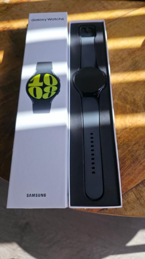 Samsung Galaxy Watch 6 44mm LTE, Sieraden, Tassen en Uiterlijk, Smartwatches, Ophalen of Verzenden, Zo goed als nieuw, Zwart, Android
