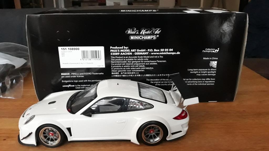 Minichamps 1/18 Porsche 911 997 GT3 R, Hobby en Vrije tijd, Modelauto's | 1:18, Ophalen of Verzenden, Zo goed als nieuw, Auto