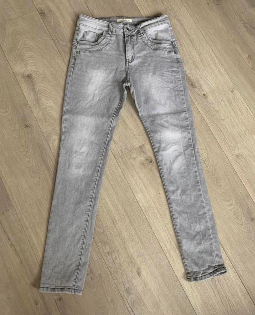 Sweet Jewellery Lichtgrijze Jeans Maat 36, Kleding | Dames, Ophalen of Verzenden, Zo goed als nieuw, Grijs, W28 - W29 (confectie 36)