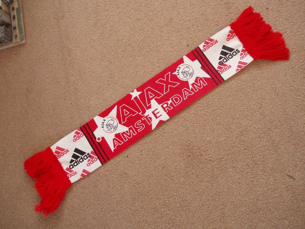 Ajax raamhanger kussentje en shawl sjaal, Ophalen of Verzenden, Gebruikt, Ajax, Vaantje of Sjaal