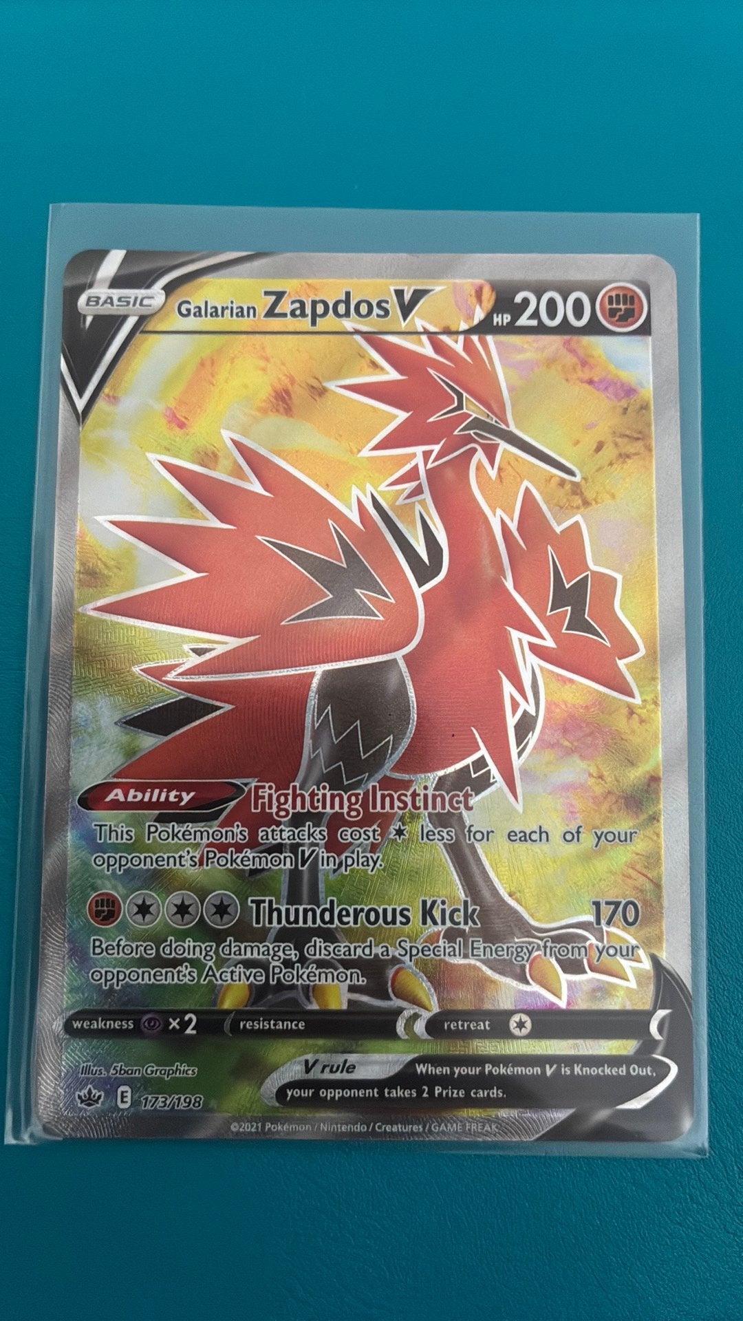 Galarian Zapdos V 173 - Chilling Reign, Hobby en Vrije tijd, Verzamelkaartspellen | Pokémon, Ophalen, Zo goed als nieuw