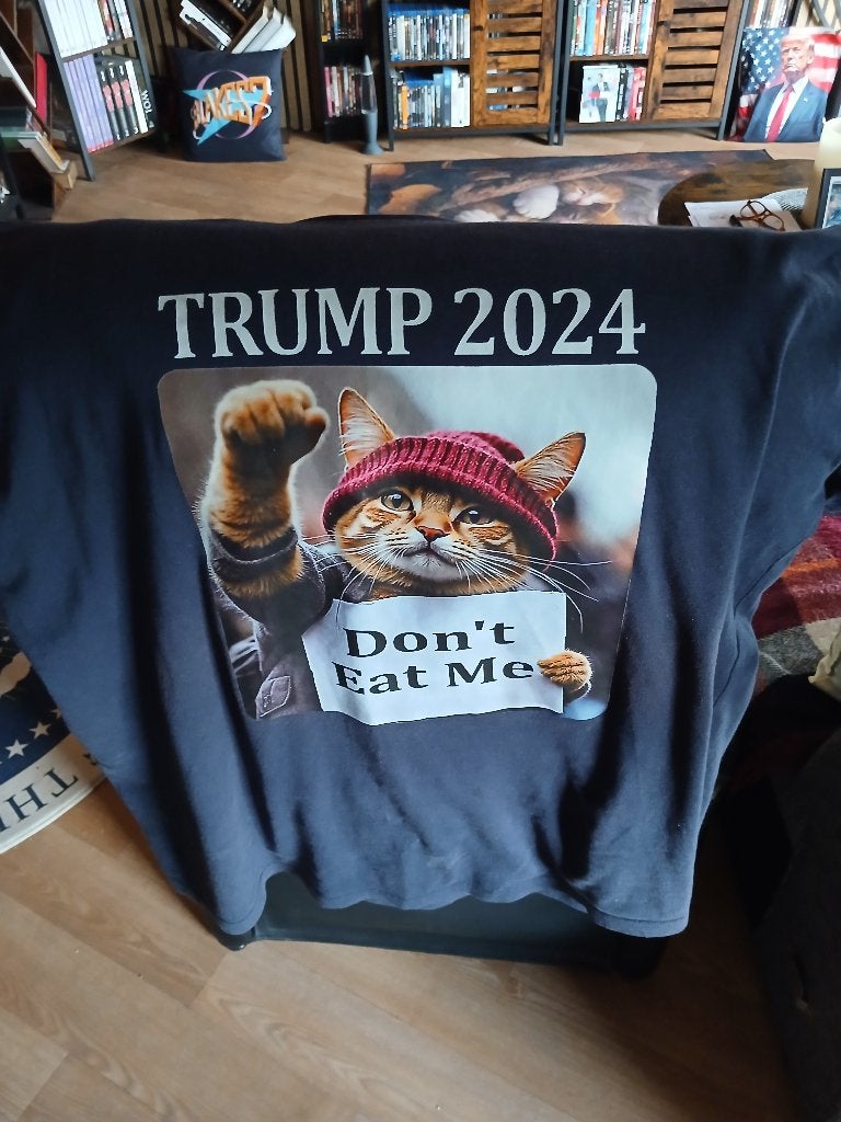 TRUMP 2024 - DONT EAT ME ( CAT PARODIE ) !!!!!!!!!!!, Kleding | Heren, Ophalen of Verzenden, Zo goed als nieuw, Maat 56/58 (XL)