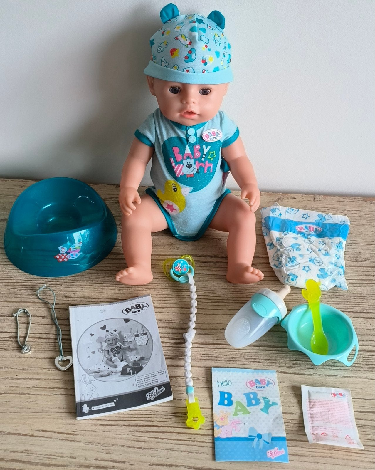 Baby Born Jongen Pop met Accessoires - Nieuw, Ophalen of Verzenden, Nieuw, Babypop