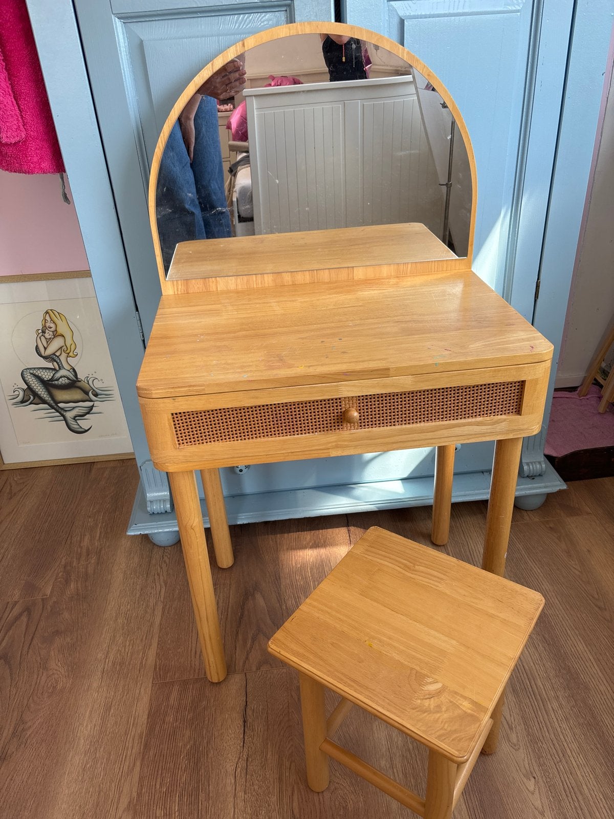 Kinder kaptafel met kruk, Kinderen en Baby's, Kinderkamer | Tafels en Stoelen, Ophalen, Gebruikt, Tafel(s) en Stoel(en)