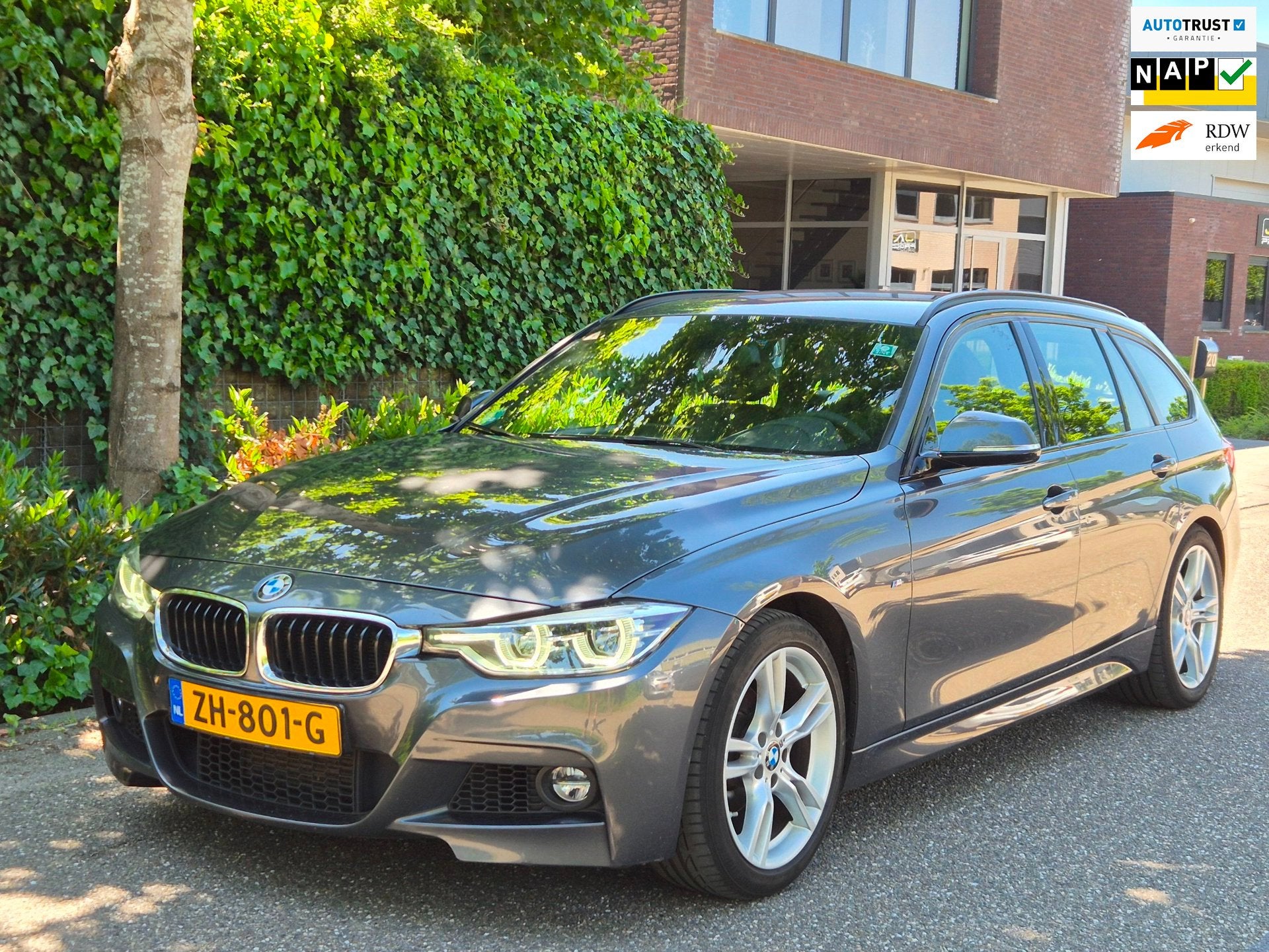 BMW 3-serie Touring M Sport Edition Apple CarPlay Trekhaak 1, Auto's, BMW, Automaat, Gebruikt, 1465 kg, 3 cilinders