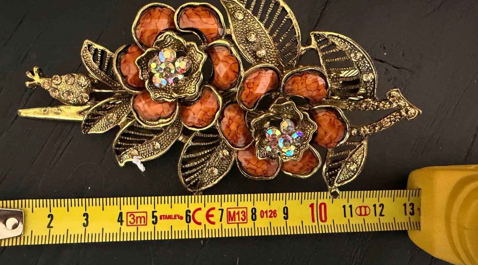 Vintage Haarclip met Bloemen en Kristallen - Goudkleurig, Ophalen of Verzenden, Gebruikt