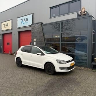 Volkswagen Polo 1.2 2011 - pano look - nw APK - AIRCO - elek, Voorwielaandrijving, 1198 cc, Wit, Bedrijf