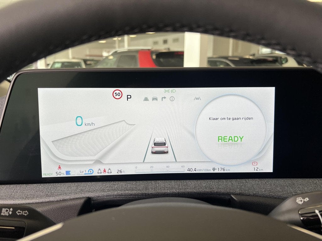 Kia EV6 Air 58 kWh Gloednieuw, Direct Leverbaar en Unieke Me, Auto's, Kia, Automaat, Gebruikt, Leder en Stof, Automatische klimaatregeling