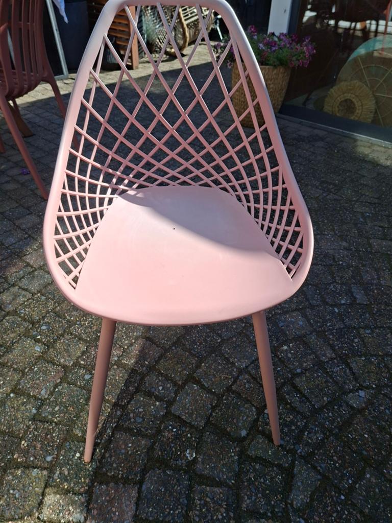4 roze tuinstoelen te koop met open rugleuning, Tuin en Terras, Tuinstoelen, Gebruikt, Ophalen of Verzenden
