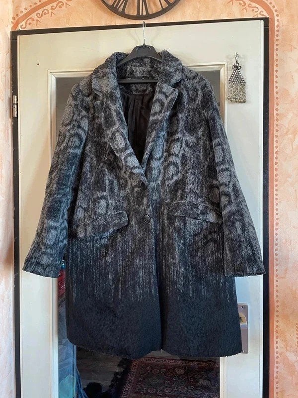 Mooie degelijke fluffy winterjas van Expresso 44 nu 59,99€, Maat 42/44 (L), Ophalen of Verzenden, Zo goed als nieuw, Meerkleurig