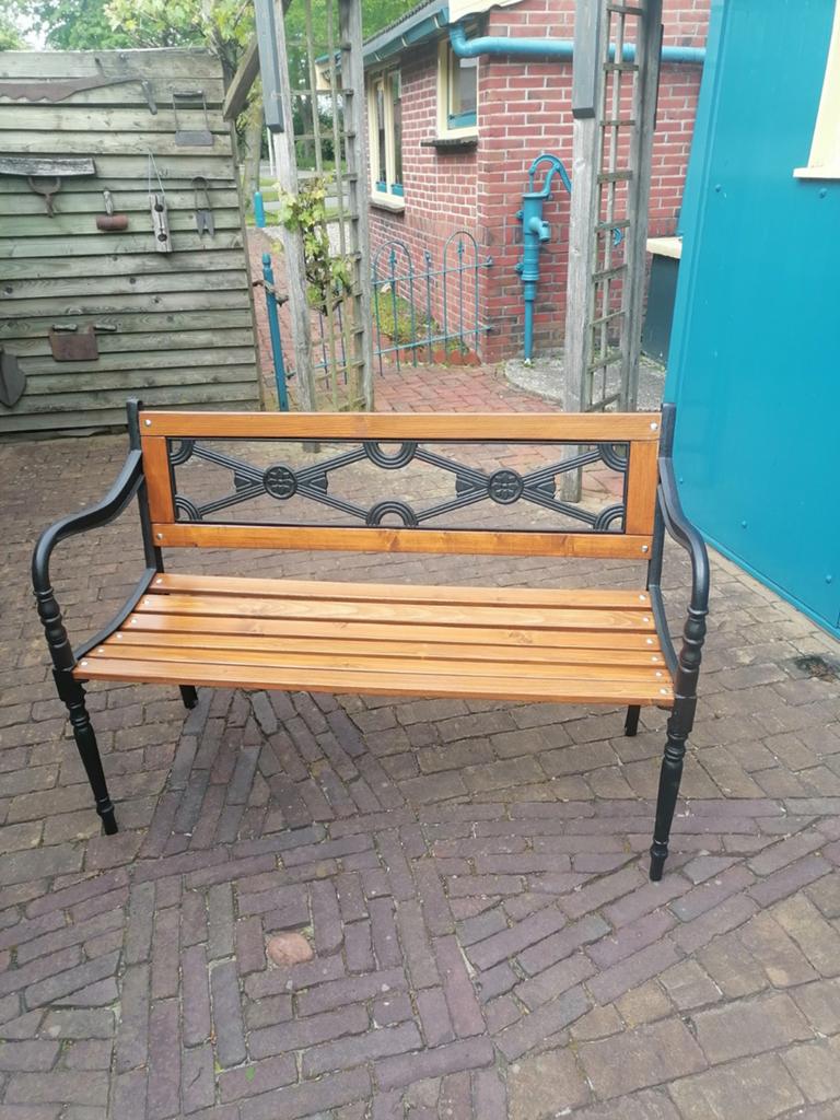 Gerestaureerde gietijzeren tuinbank met nieuwe latten, Tuin en Terras, Tuinbanken, Ophalen, Hout