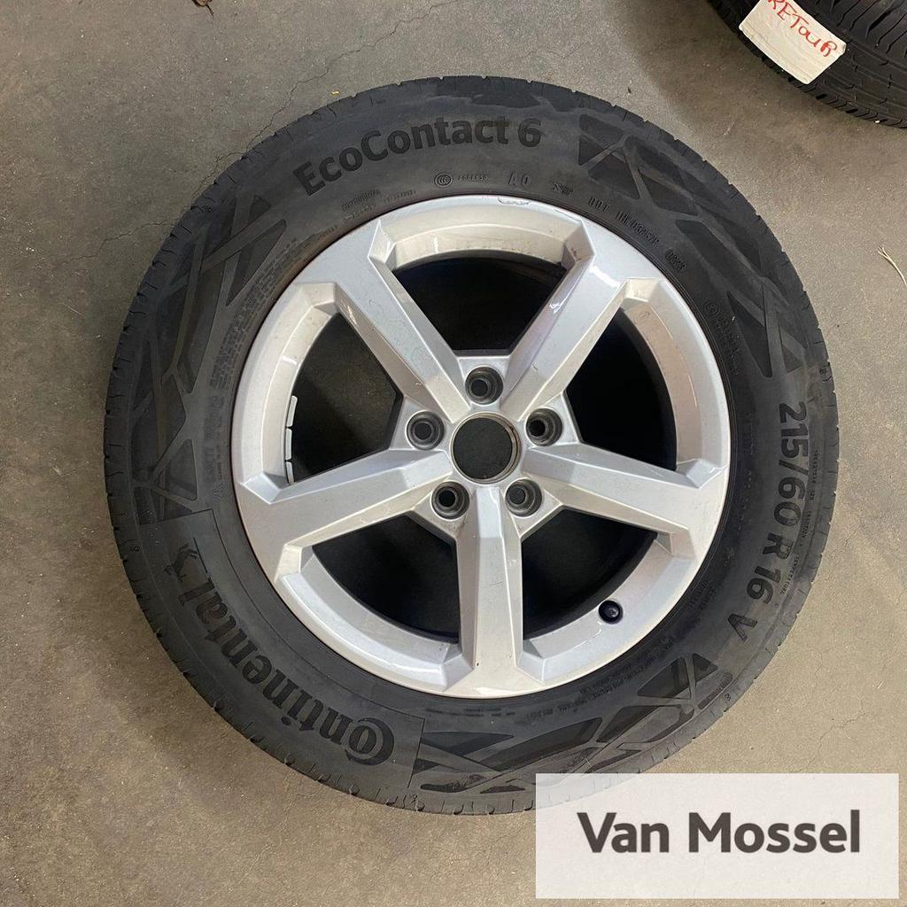 Audi Q2 Continental Eco Contact 6 215/60/R16 95V, -, Banden en Velgen, Ophalen of Verzenden, Zomerbanden