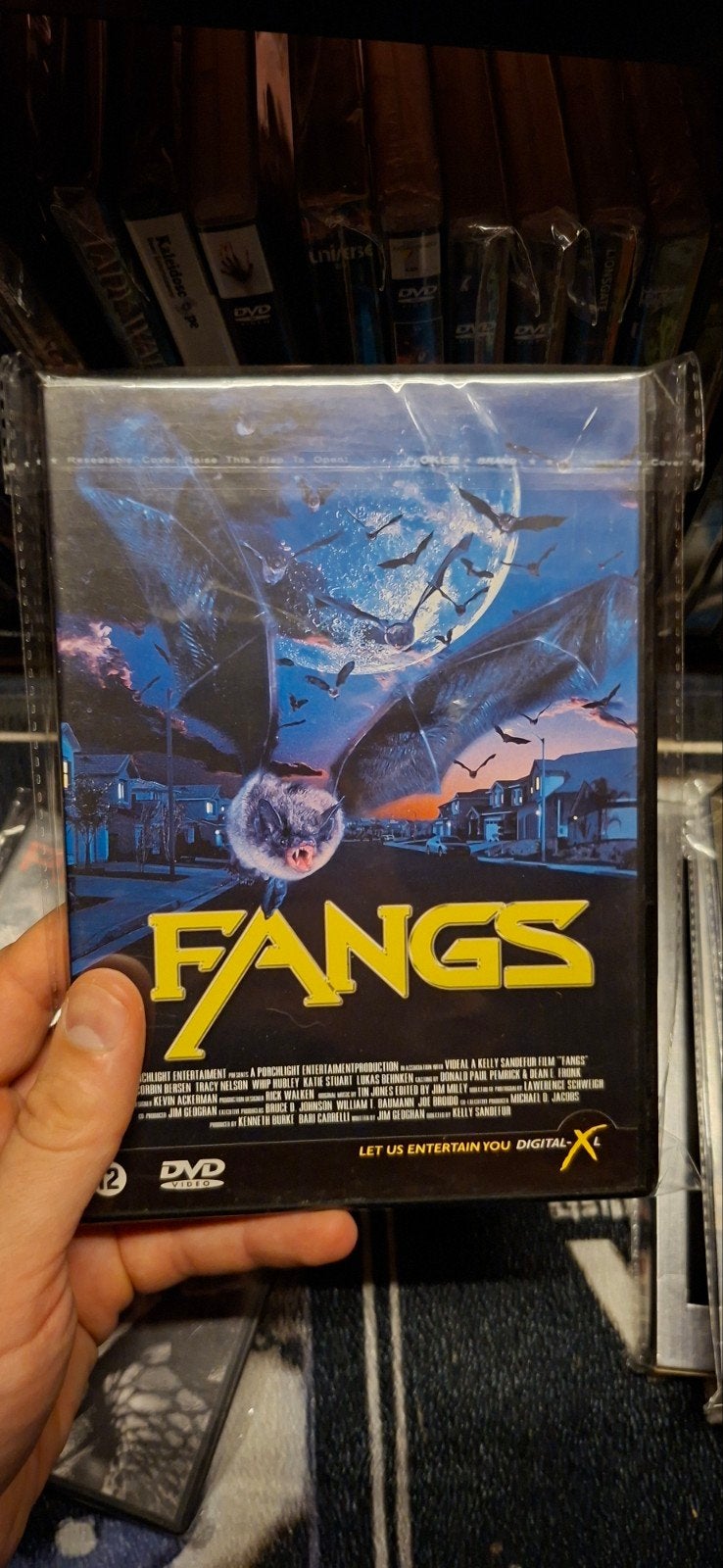 Fangs DVD - Spannende vleermuishorror, Cd's en Dvd's, Nederlands, Monsters, Ophalen of Verzenden, Vanaf 12 jaar