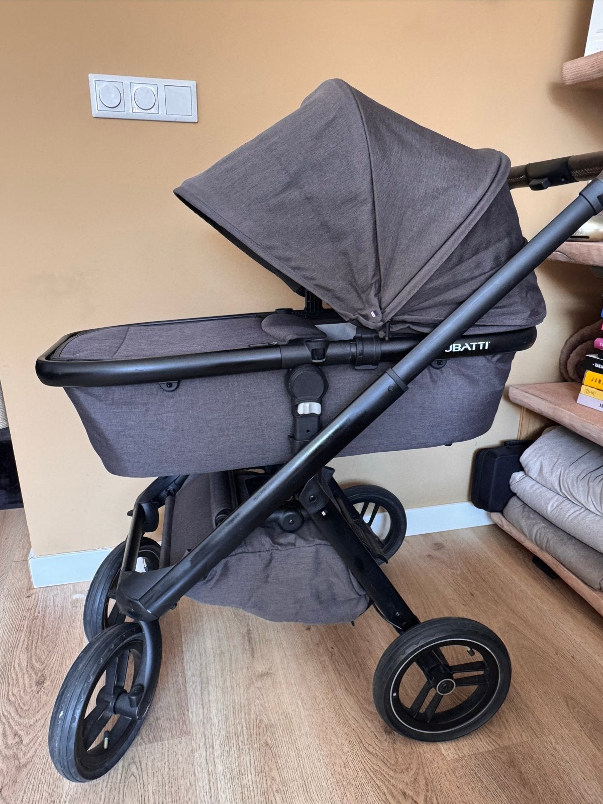 Dubatti One Kinderwagen Antraciet met Accessoireset, Gebruikt, Luchtbanden, Combiwagen, Ophalen
