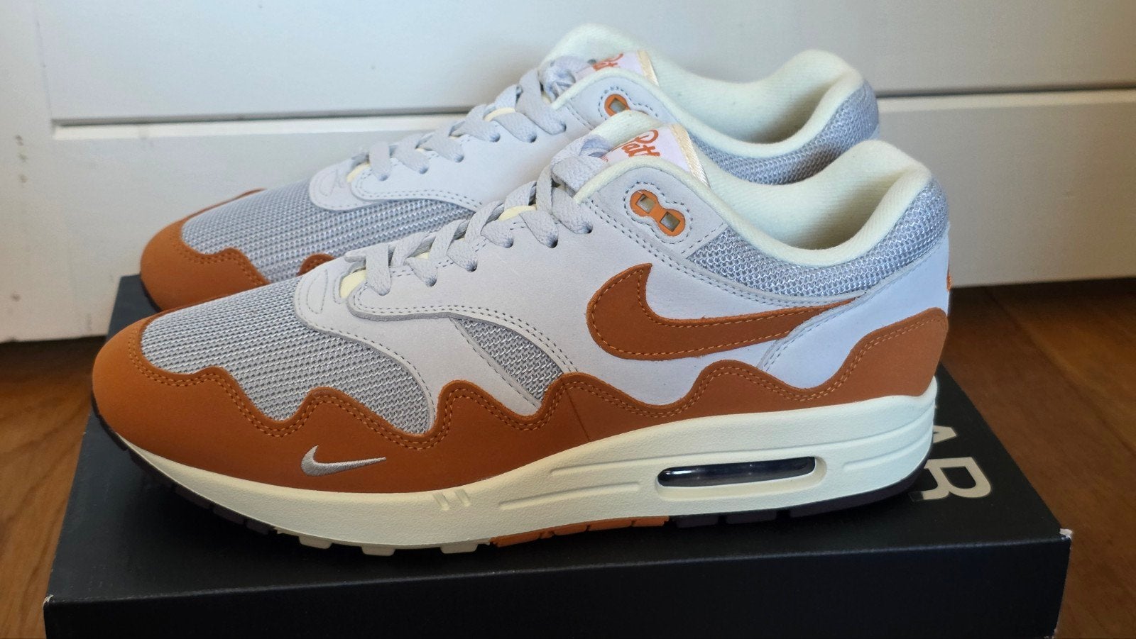 Nike Air Max 1 Patta Monarch with bracelet maat 44,5 DS, Nike air max, Overige kleuren, Verzenden, Nieuw