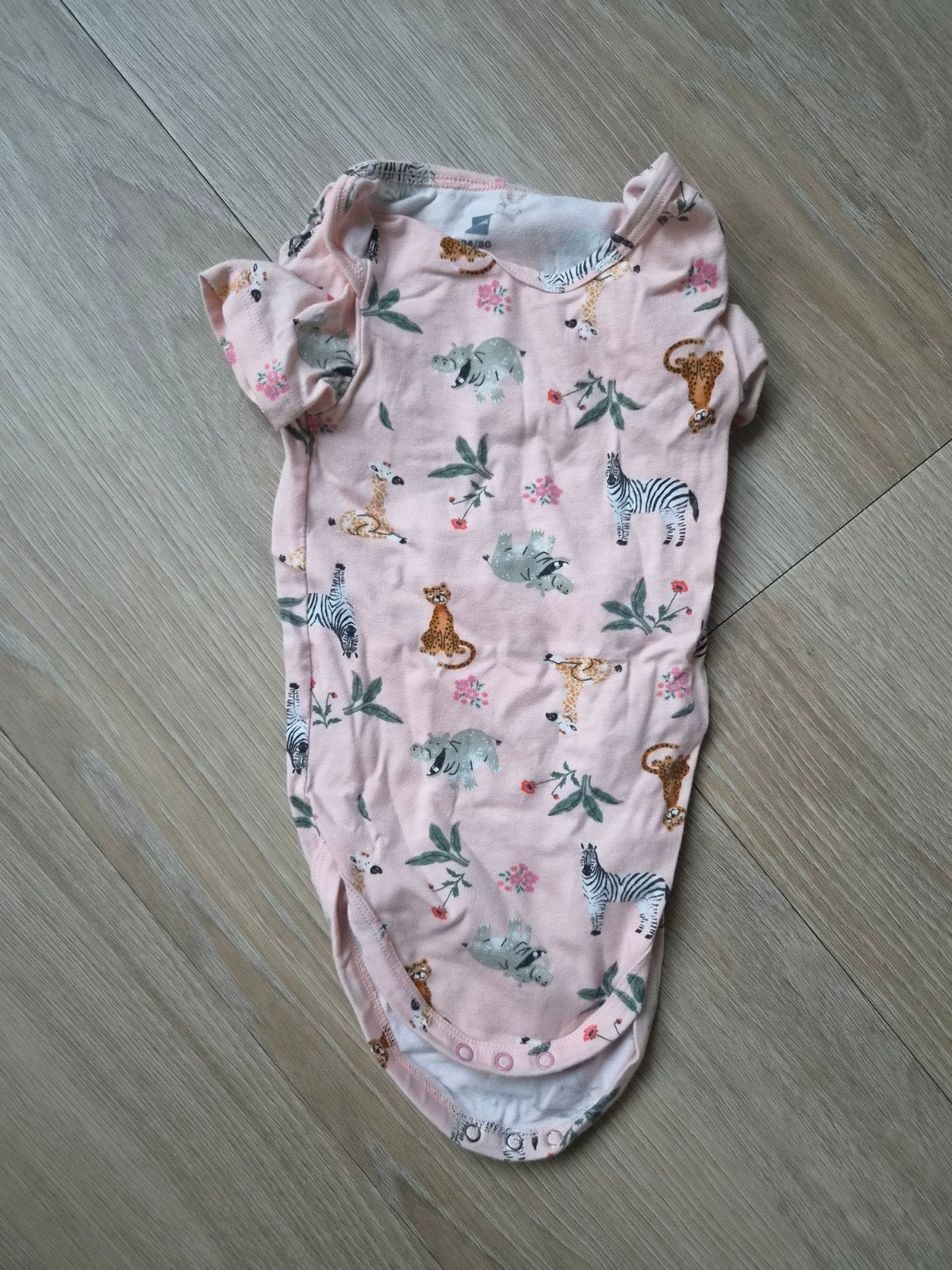 Nieuwe Hema romper met dierenprint - Maat 74, Kinderen en Baby's, Babykleding | Maat 80, Nacht- of Onderkleding, Jongetje of Meisje