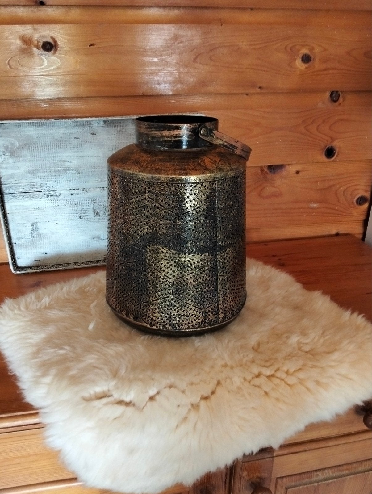 Gouden metalen lantaarn met oosterse patronen, Huis en Inrichting, Lantaarn, Ophalen of Verzenden, Zo goed als nieuw, Metaal