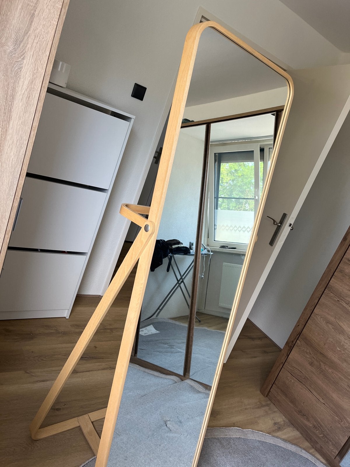 IKEA IKORNNES Passpiegel - Zo goed als nieuw, Huis en Inrichting, Woonaccessoires | Spiegels, Ophalen, Zo goed als nieuw, 150 tot 200 cm