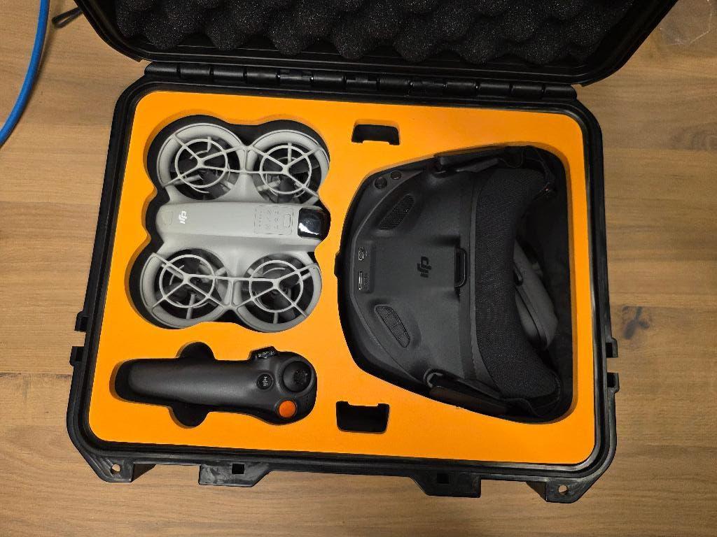 DJI Neo Motion Fly More Combo + Sunnylife Case + Garantie, Cameradrone, 100 tot 1000 meter, Return to Home, Zo goed als nieuw