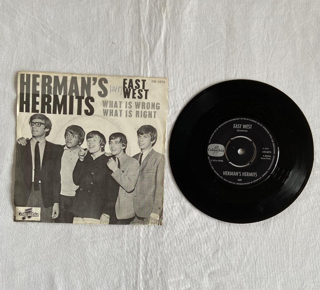 Herman's hermits - east west, Cd's en Dvd's, Vinyl Singles, Gebruikt, 7 inch, Single, Ophalen of Verzenden