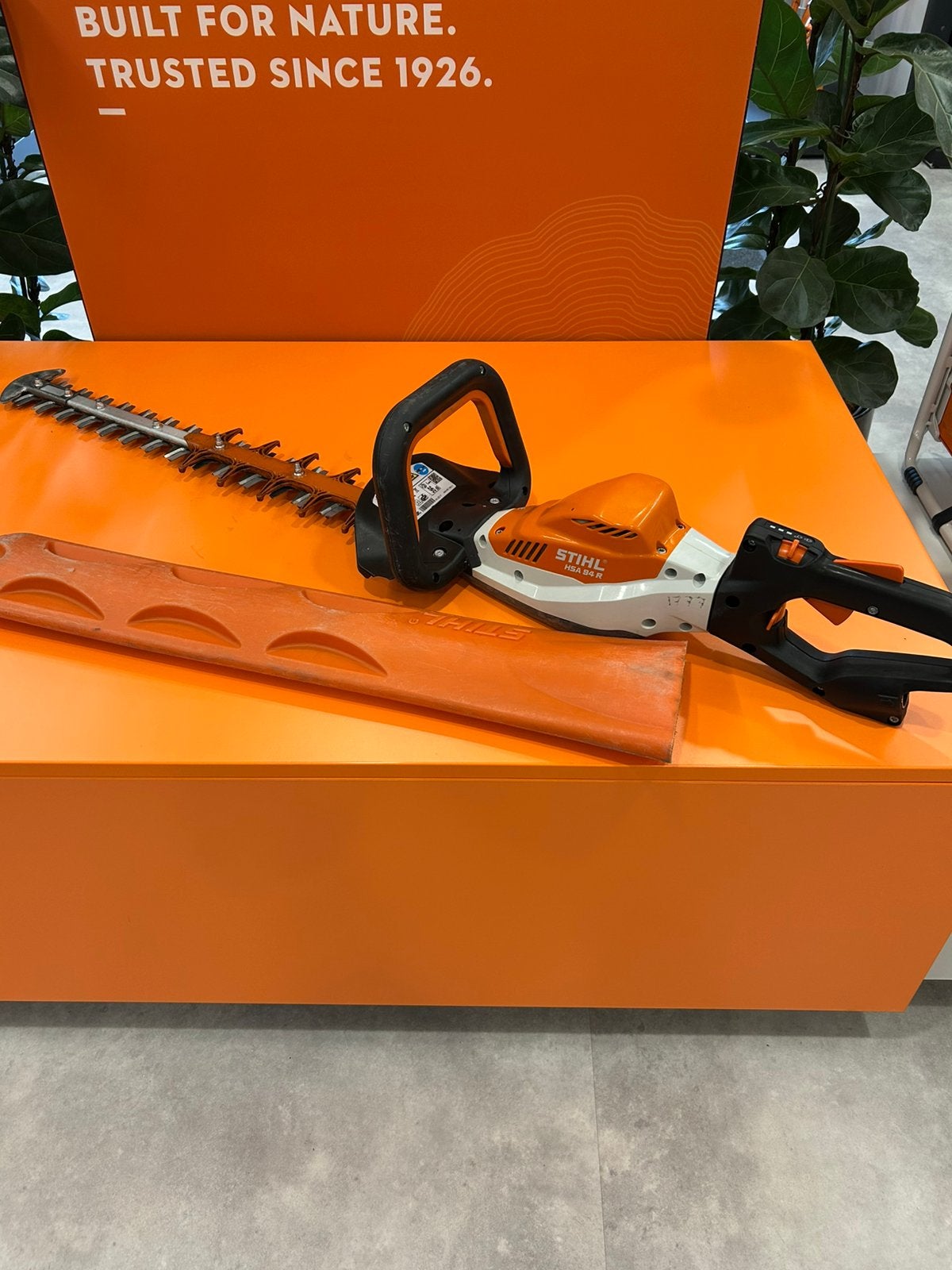 STIHL HSA 94R 60cm accu heggenschaar, Ophalen of Verzenden, Gebruikt, Accu