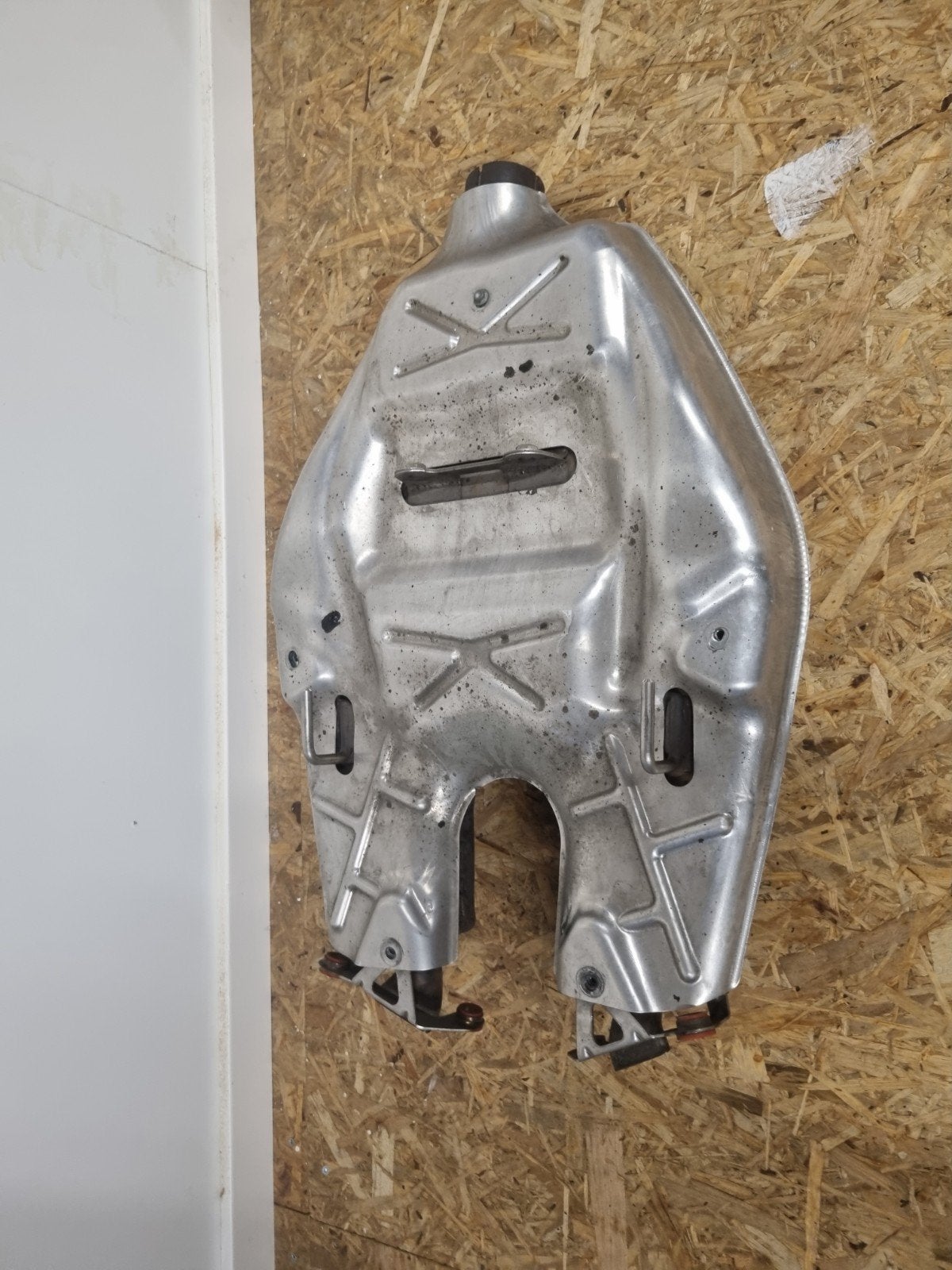 Aprilia Dorsoduro / Shiver 750 uitlaat demper, Ophalen of Verzenden