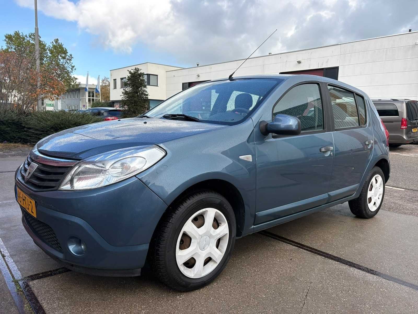 Dacia Sandero 1.4 Lauréate, 46-HTJ-2, Auto's, Voorwielaandrijving, 1011 kg, 4 cilinders, Blauw