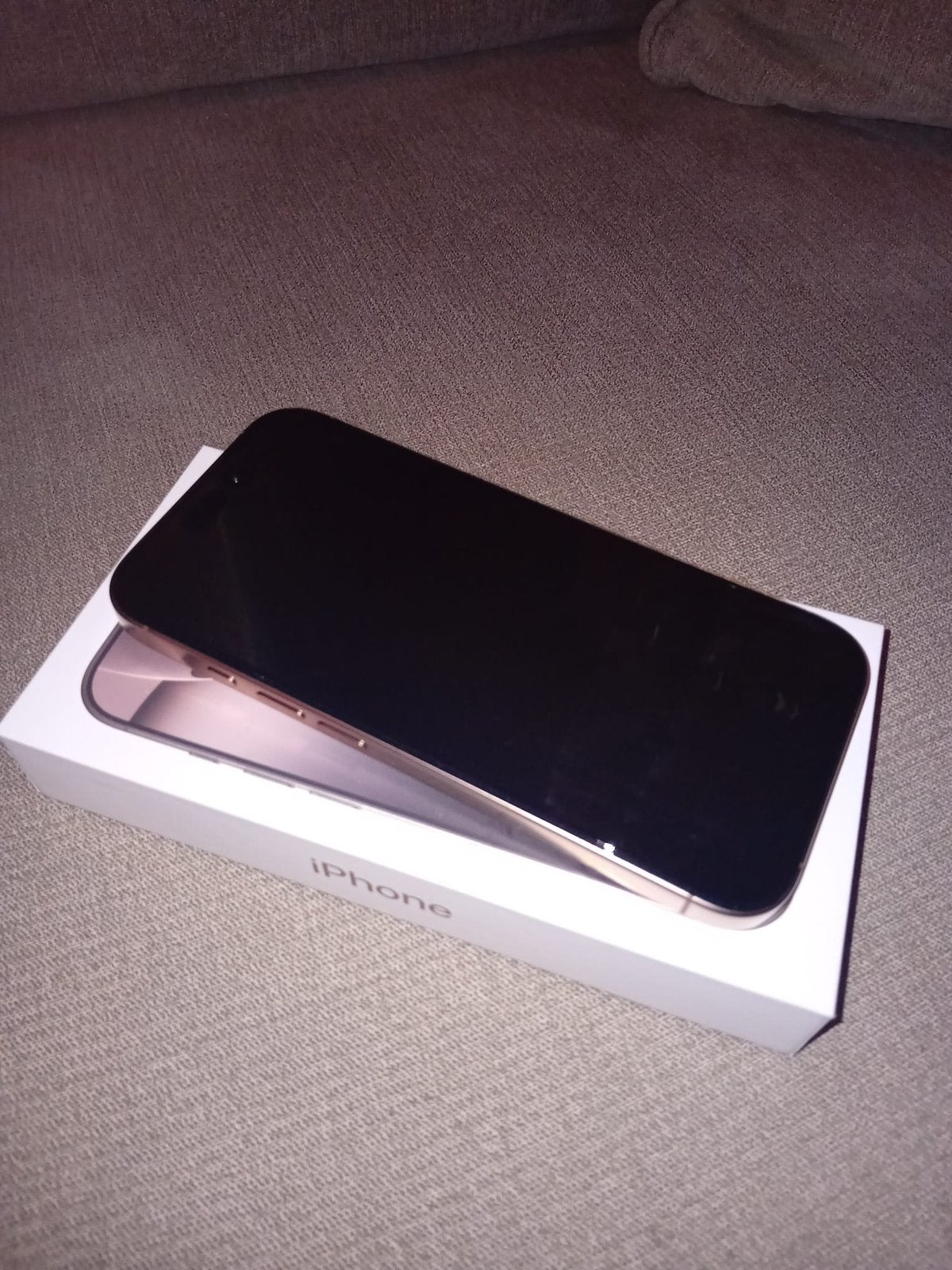 Iphone 16 pro, Telecommunicatie, Mobiele telefoons | Apple iPhone, Ophalen, Zo goed als nieuw, Goud, 128 GB