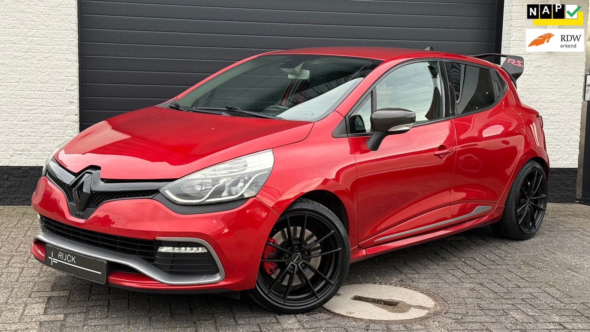 Renault Clio 1.6 R.S. 200 EDC | NAP | Leder | CarPlay | Came, Euro 5, 1618 cc, Gebruikt, Zwart