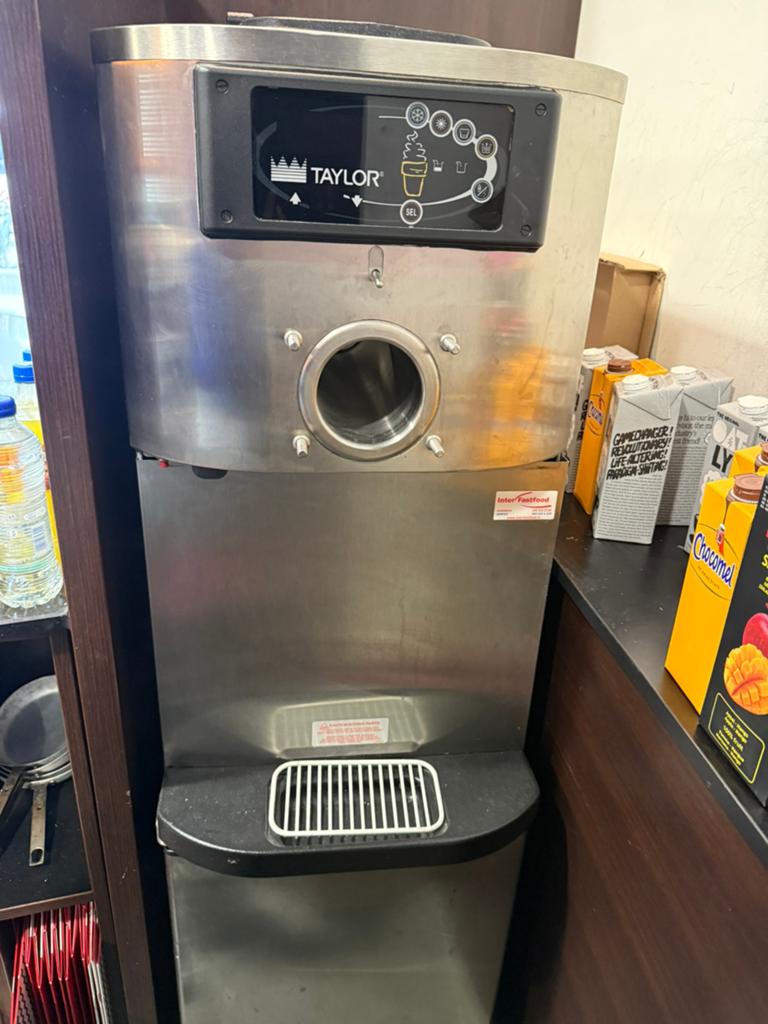 Taylor C708 Softijsmachine – Professionele Horeca Topmachine, Zakelijke goederen, Horeca | Keukenapparatuur, Koelen en Vriezen