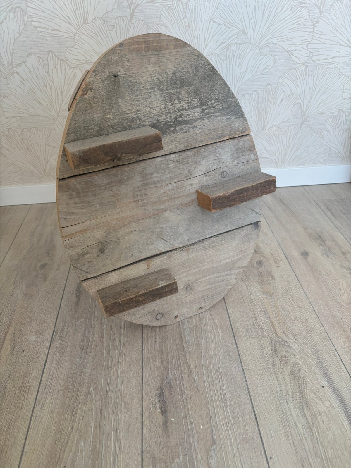 Houten paasei decoratie voor Pasen, Ophalen, Zo goed als nieuw