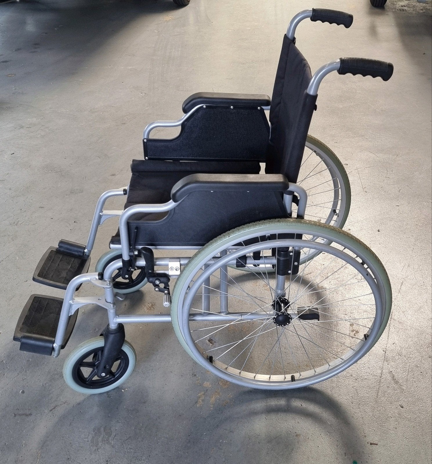 Dietz TomTar Sillon 130007086 kruisframe vouwrolstoel, Ophalen, Inklapbaar, Gebruikt, Handbewogen rolstoel