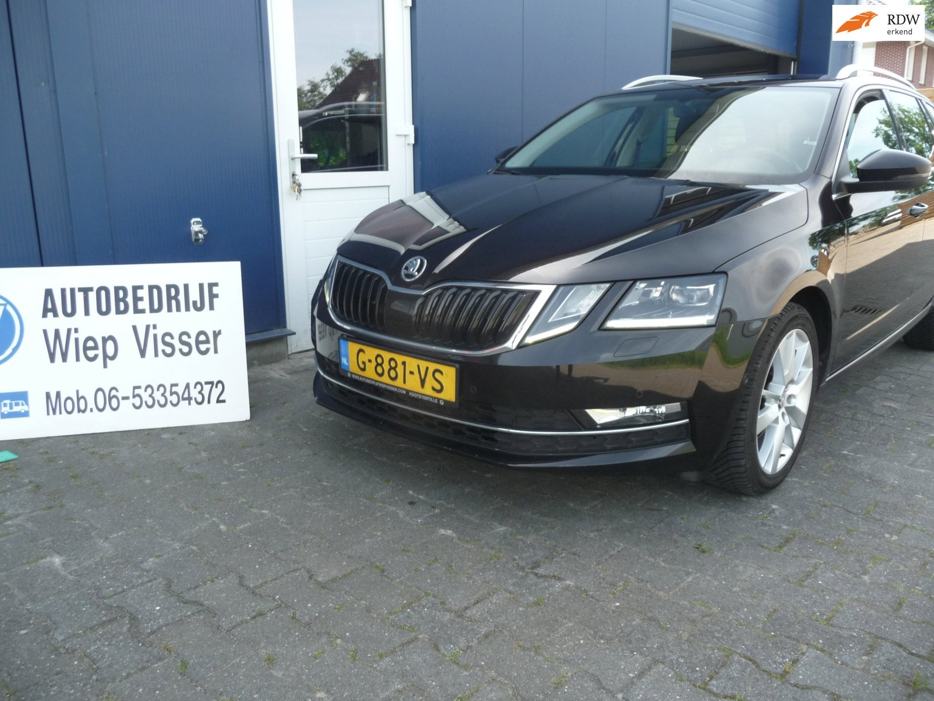 Skoda Octavia Combi 1.6 TDI Clever led en leder, Auto's, Gebruikt, 4 cilinders, 116 pk, Zwart