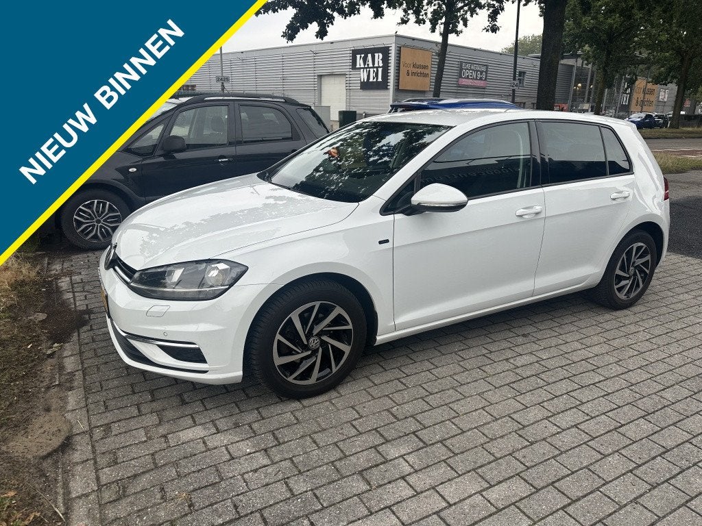 Volkswagen Golf 1.0 TSI Highline (bj 2018), Auto's, Voorwielaandrijving, Euro 6, Wit, Bedrijf
