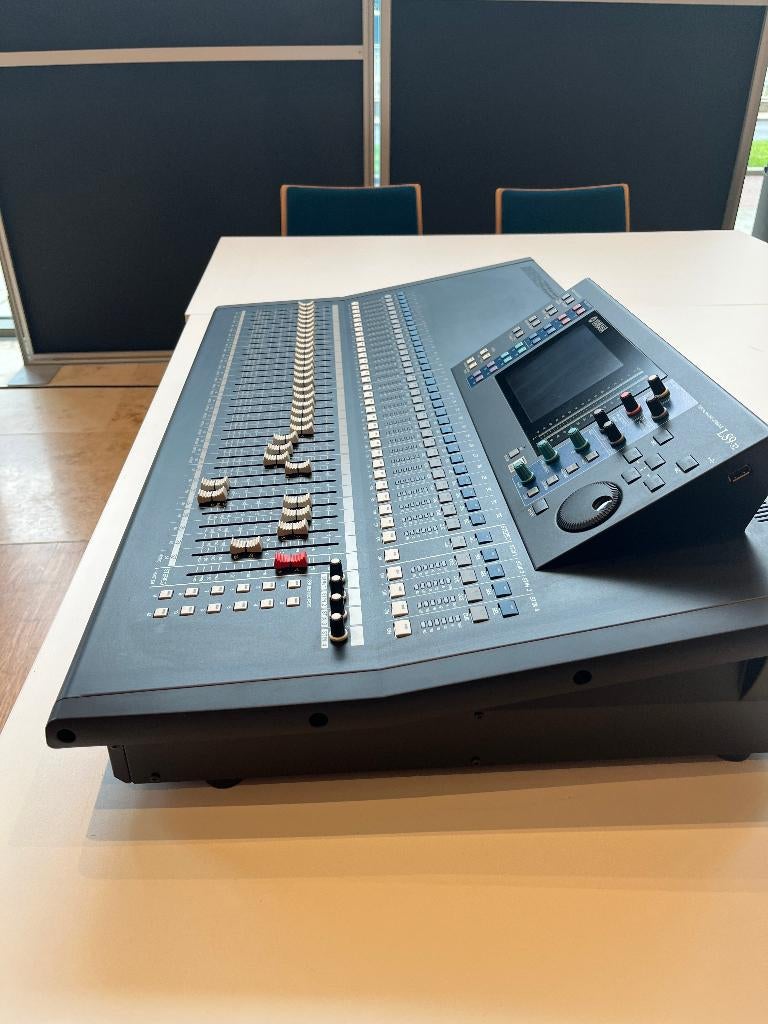 Mengtafel Yamaha LS9-32 met Dante kaart, Ophalen, Gebruikt, 20 kanalen of meer, Microfooningang