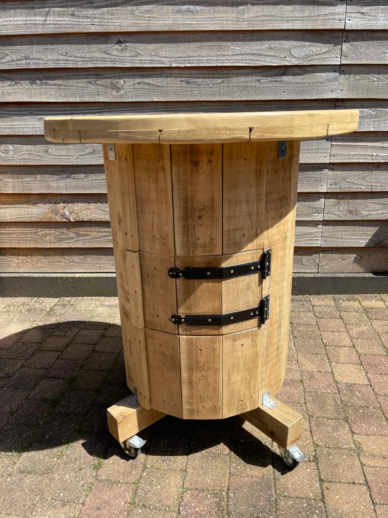 Statafel met vak voor een krat bier, Ophalen, Nieuw