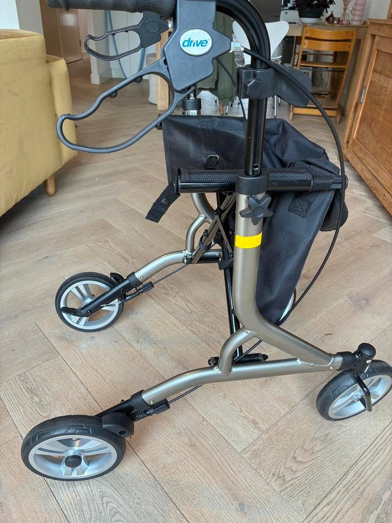 Drive Rollator, Diversen, Rollators, Ophalen, Opvouwbaar, Zo goed als nieuw