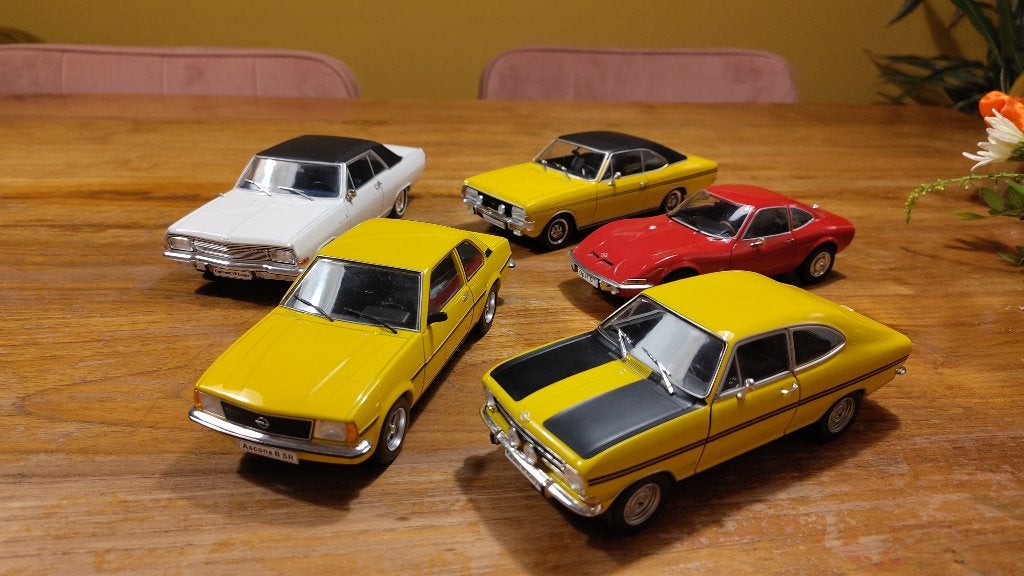 Set van 5 Opel modellen in 1:24 - inclusief verzending, Ophalen of Verzenden, Zo goed als nieuw, Auto, Overige merken