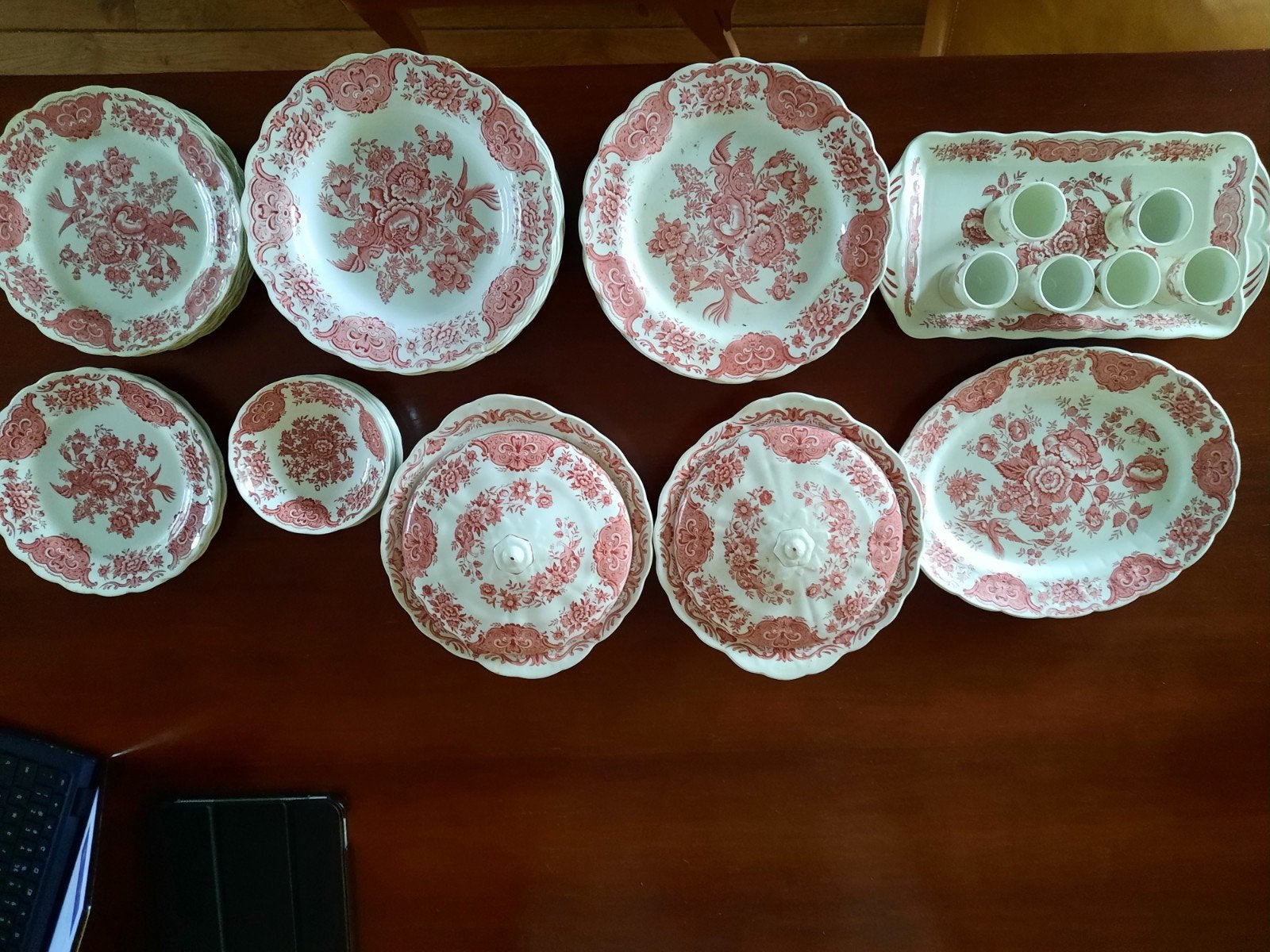 Ridgway Windsor servies - 42-delig, rood-wit bloemmotief, Ophalen