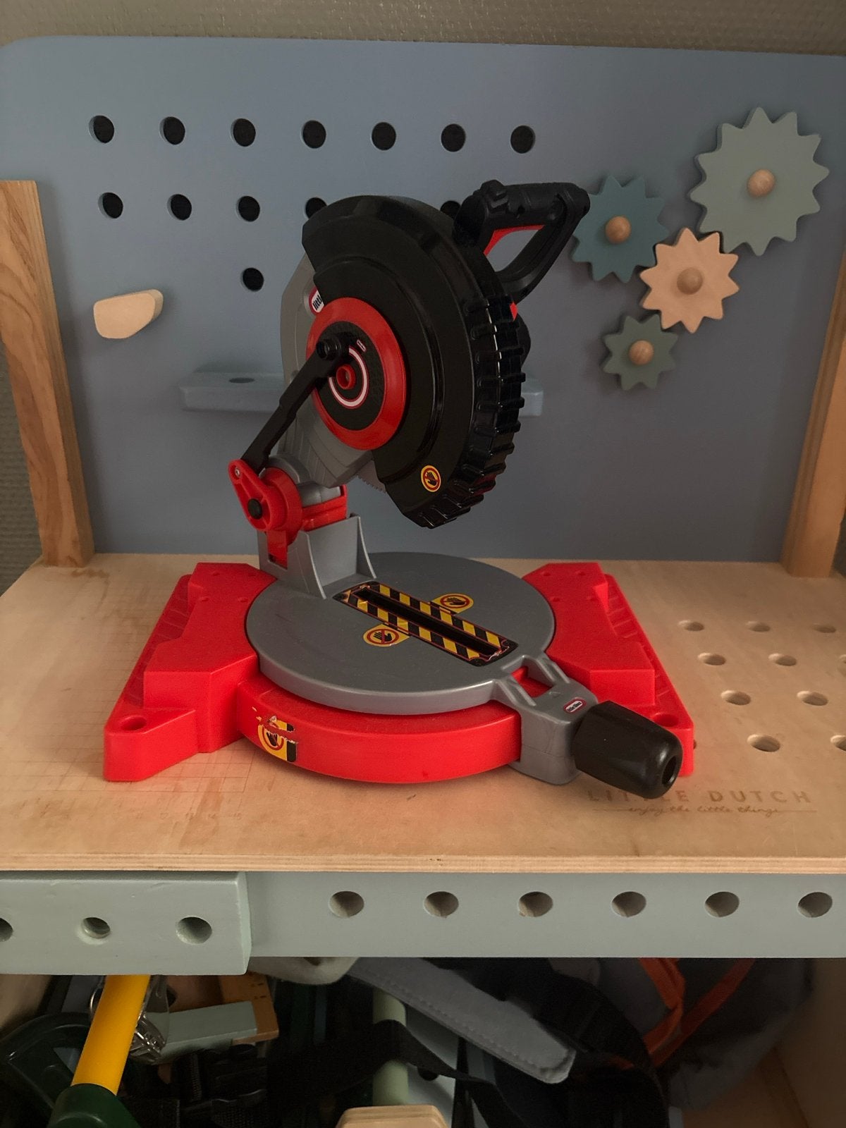 Foto 5 van Little Dutch werkbank met gereedschap en accessoires
