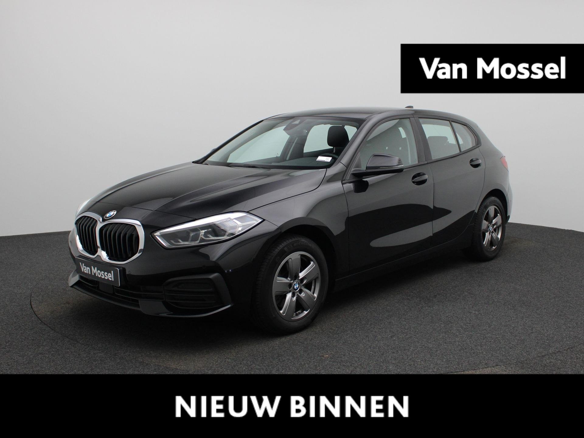 BMW 1-serie 118i Business Edition | Automaat | Apple Carplay, Gebruikt, Zwart, Bedrijf, 3 cilinders